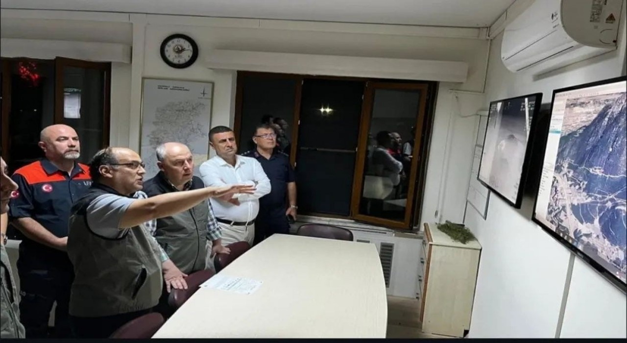 Vali Coşkun yangın bölgesinde incelemelerde bulundu