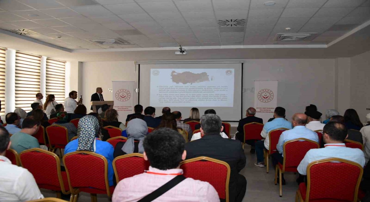 Vali Dallı: Yaşlılarımızın ülkeye katkı vermeye devam etmelerini sağlayacak imkanlar oluşturmak son derece önemli