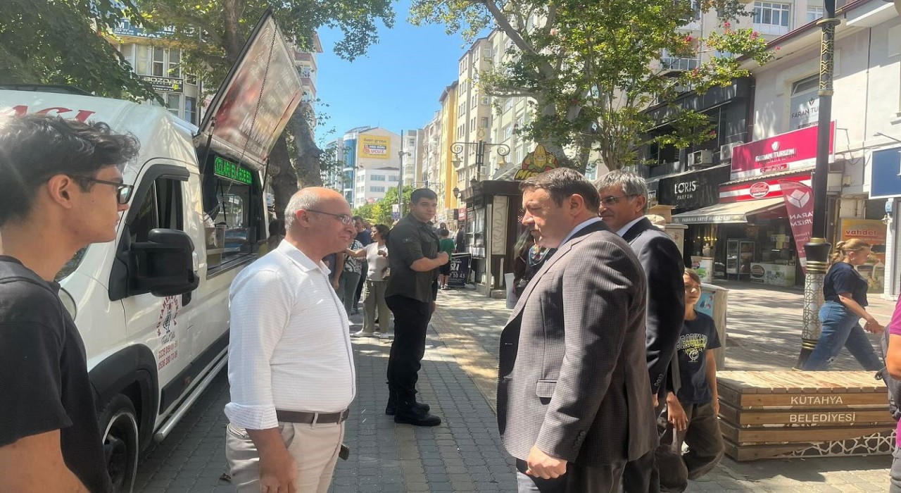 Vali Musa Işın, Sevgi Yolunda esnaf ve vatandaşlarla buluştu