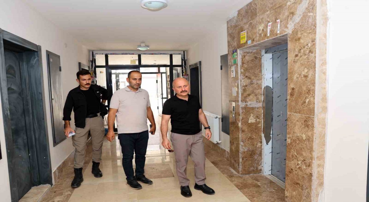 Vali Varol, Örenli Kalıcı Deprem Konutlarını denetledi