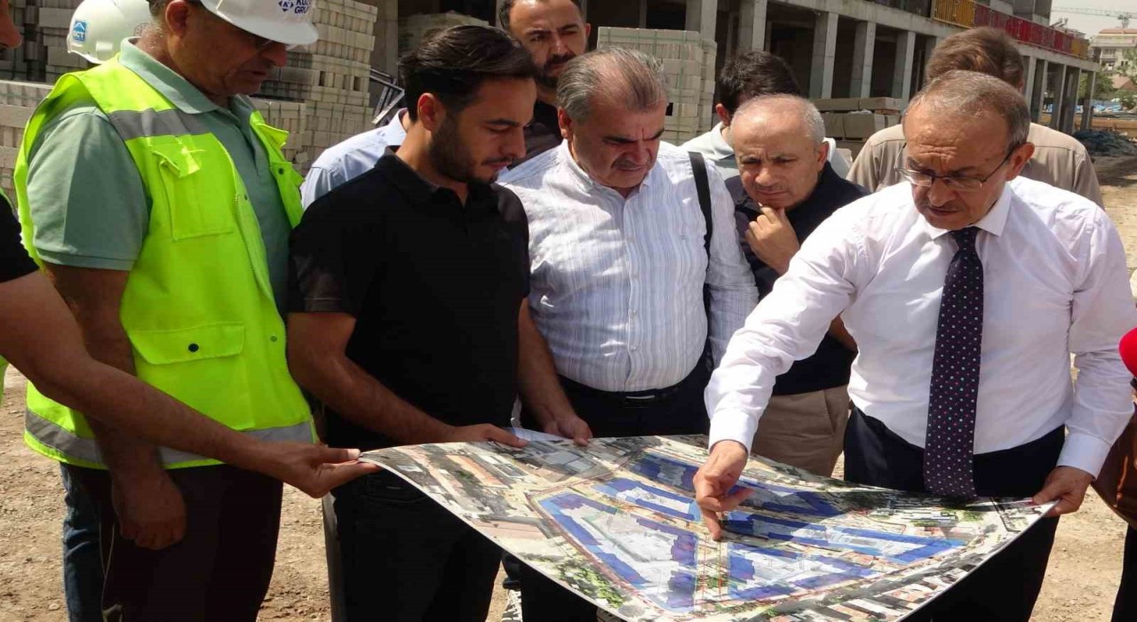 Vali Yavuz: Malatyayı yeniden inşa ediyoruz