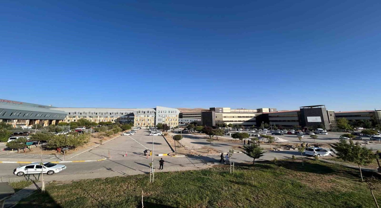 Van Eğitim ve Araştırma Hastanesi daha modern bir görünüme kavuşuyor