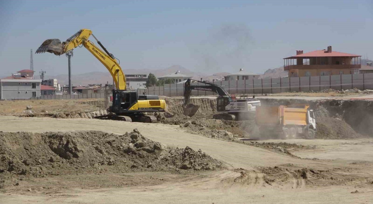 Vanda 800 yataklı şehir hastanesinin inşaatı sürüyor