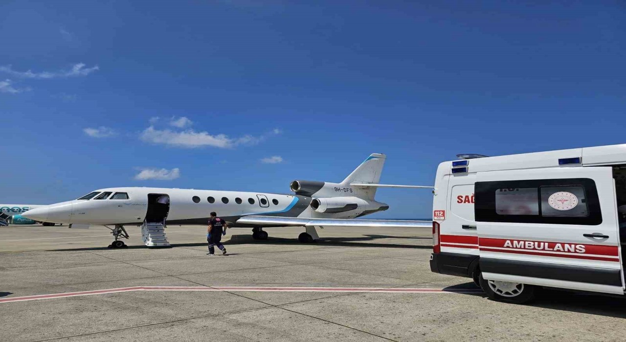 Vandan iki bebek uçak ambulansla sevk edildi