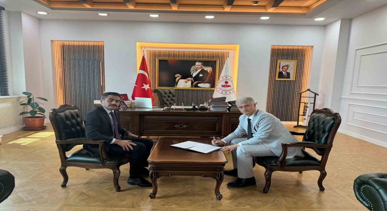 Vartoda 200 kişilik yurt için imzalar atıldı