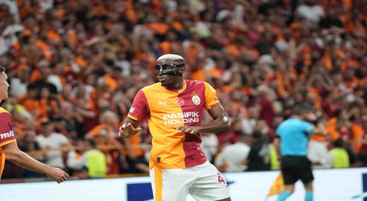 Victor Osimhen yeniden RAMS Parkta