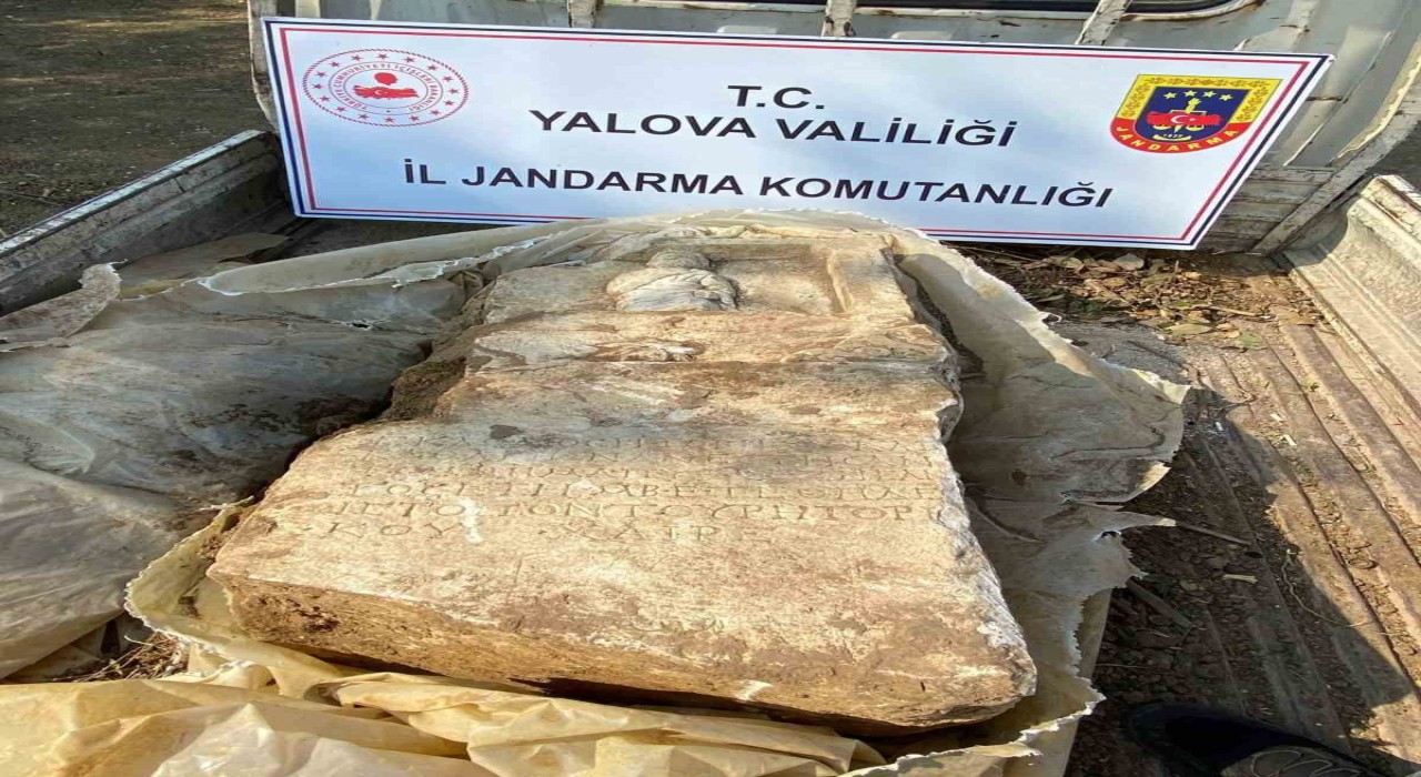 Yalovada  bin 900 yıllık mezar taşını satmaya çalışan şüpheli yakalandı