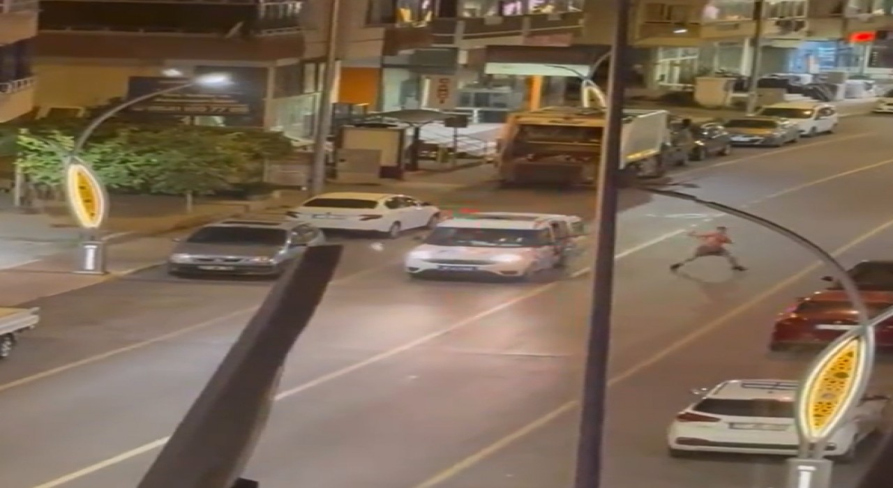 Yalovada bıçakla yoldan geçen araçlara saldıran zanlı yakalandı