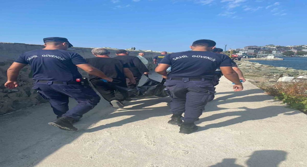 Yalovada eski futbolcu deniz yüzeyinde ölü bulundu