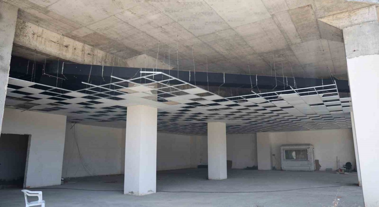 Yarım kalan proje durdu, vatandaşlar tepki gösterdi