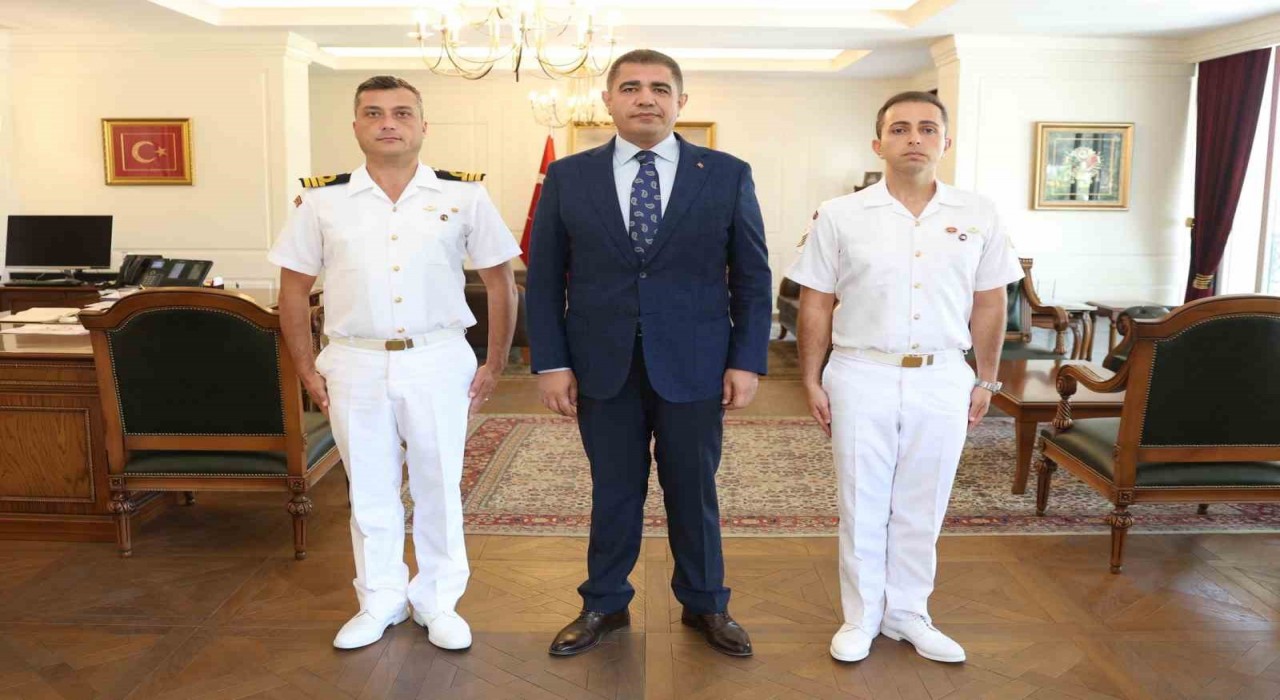 Yeni komutan Vali Aslan ile buluştu