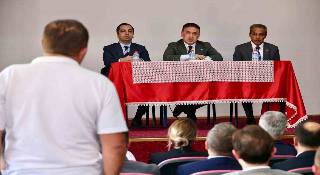 Yenipazarda muhtarların sorunları masaya yatırıldı