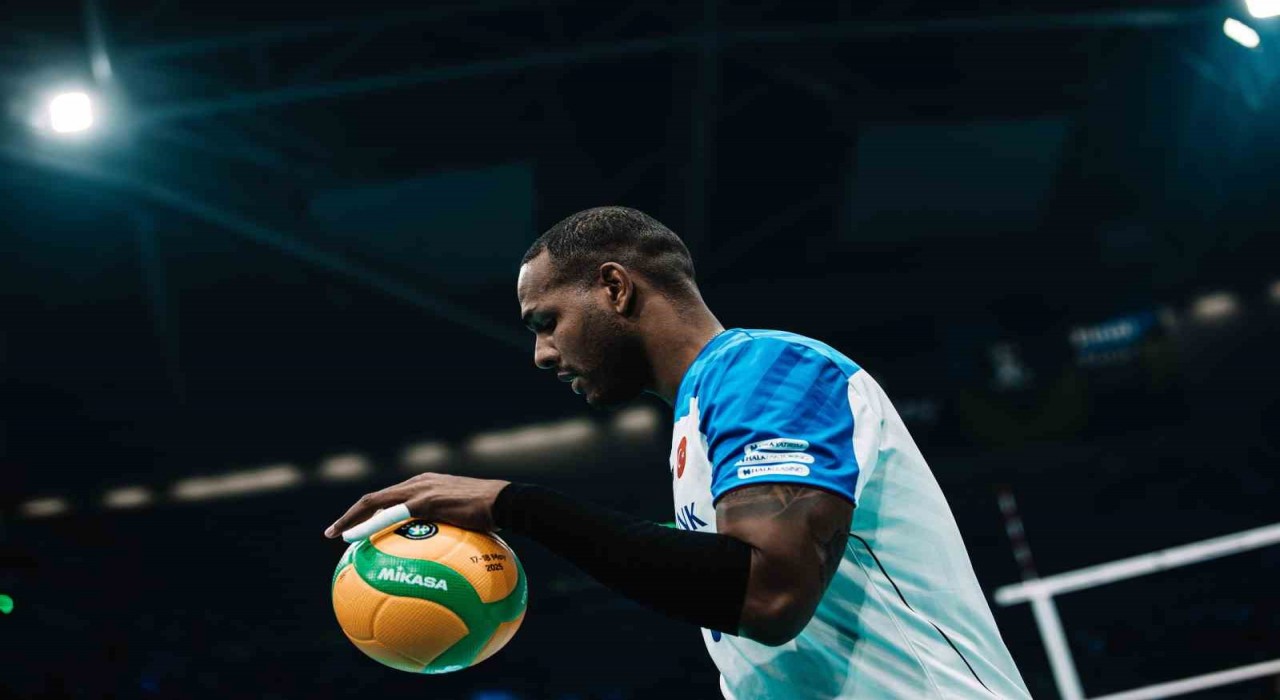 Yoandy Leal Hidalgo yeni sezonda da Halkbankta