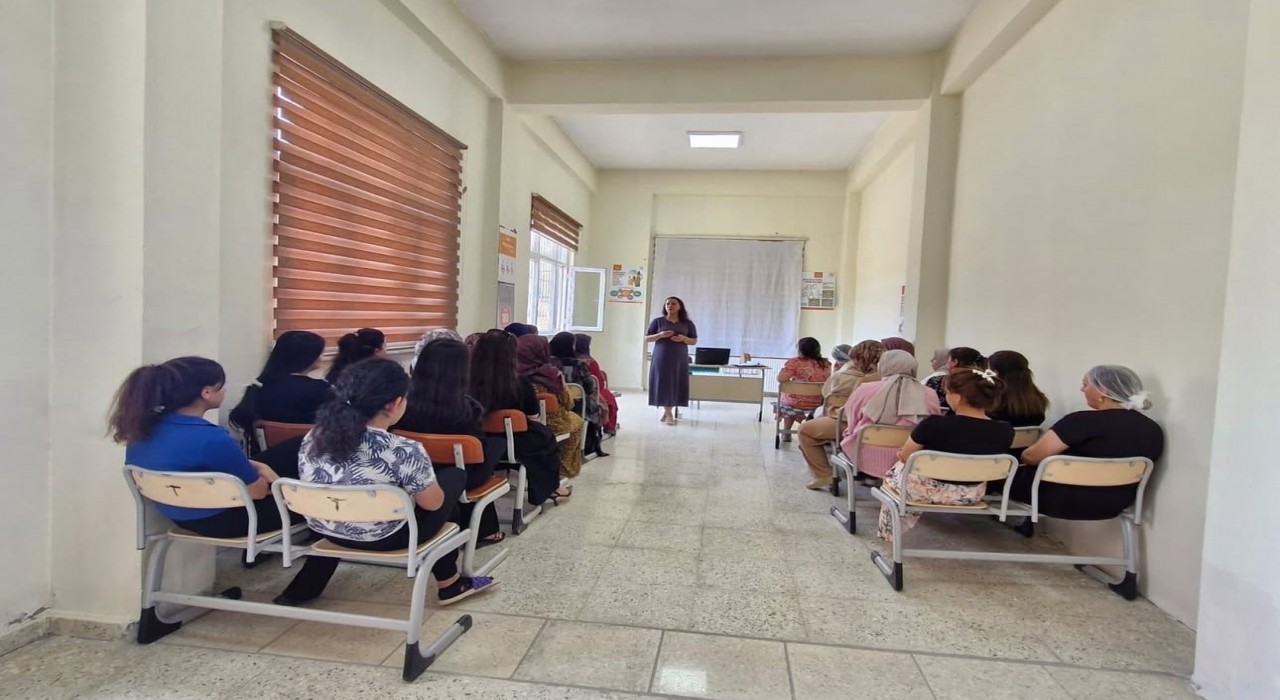 Yüksekovada aile bütçesi ve evlilik öncesi eğitimi verildi