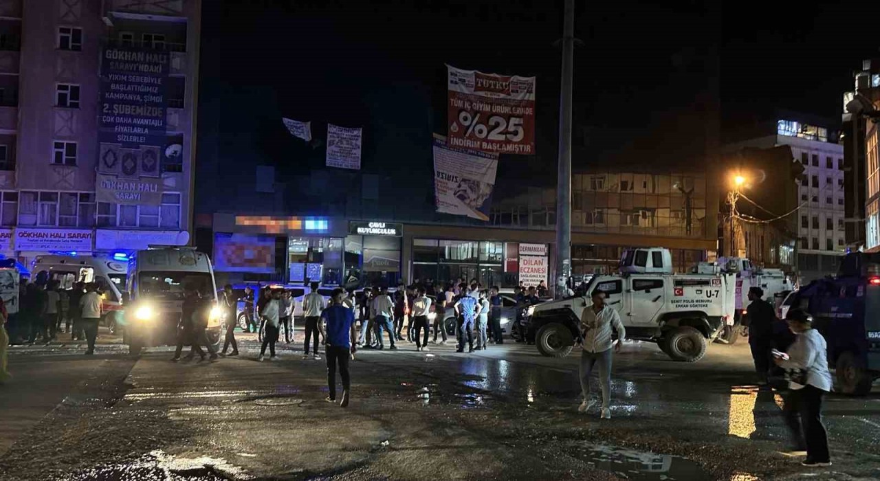 Yüksekovada iki grup arasında kavga: 1 yaralı