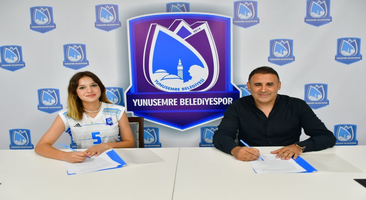 Yunusemre Belediyespor genç smaçör Sude Barını renklerine bağladı