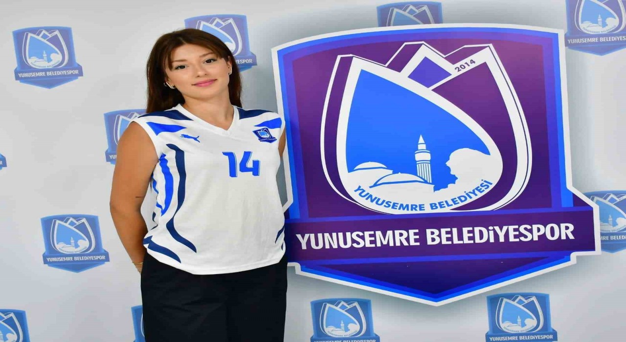 Yunusemre genç orta oyuncu Esennur Atayı transfer etti