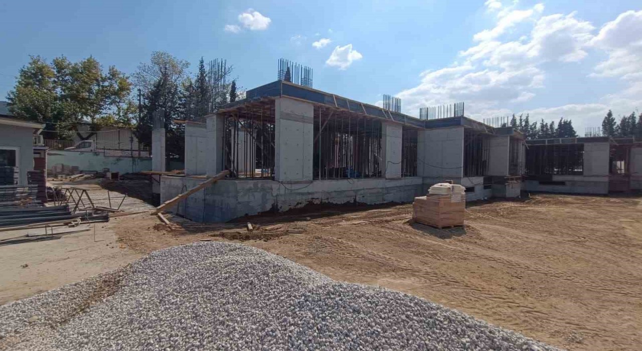 Yunusemre Mesleki Eğitim Merkezinin inşaatı yüzde 50 tamamlandı