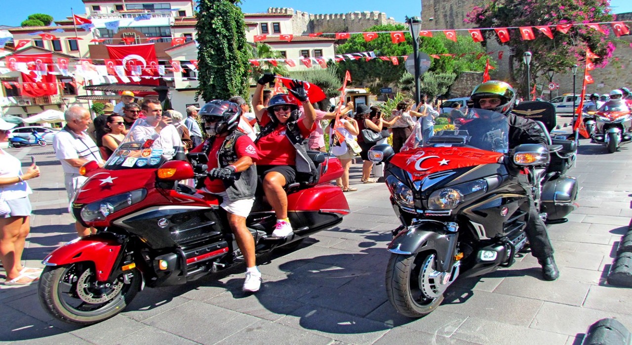 10. Uluslararası Goldwing Treffen Çeşmede rekor katılımla gerçekleşti
