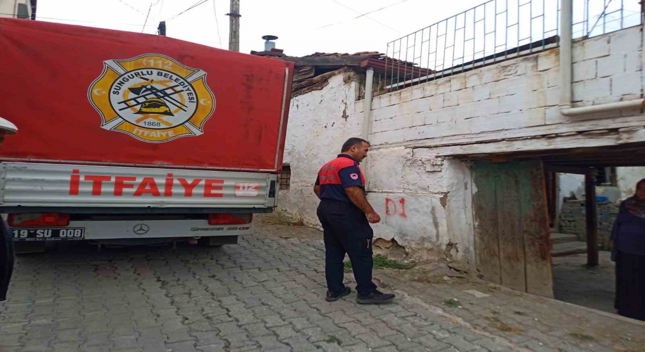 92 yaşındaki kadın evinde ölü bulundu