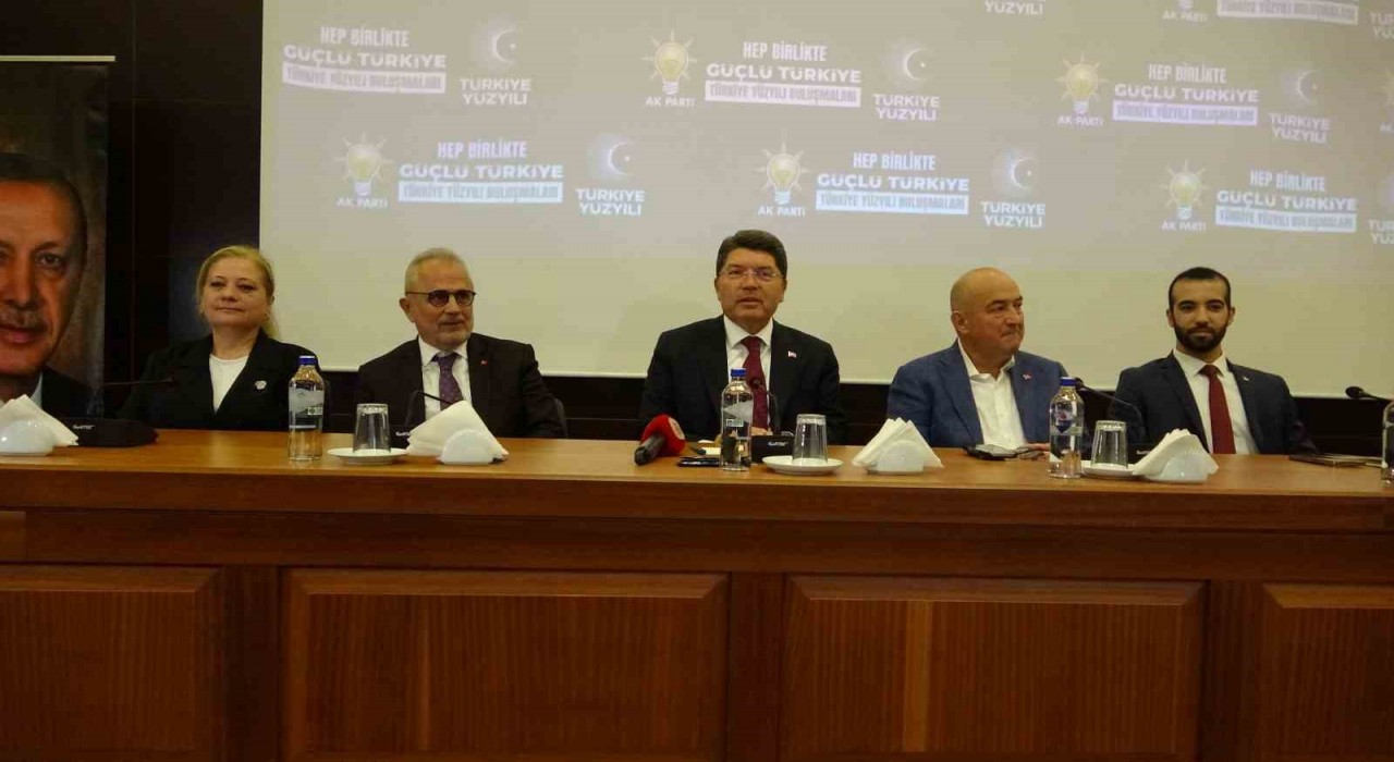 Adalet Bakanı Tunç, Çanakkalede STK temsilcileriyle buluştu