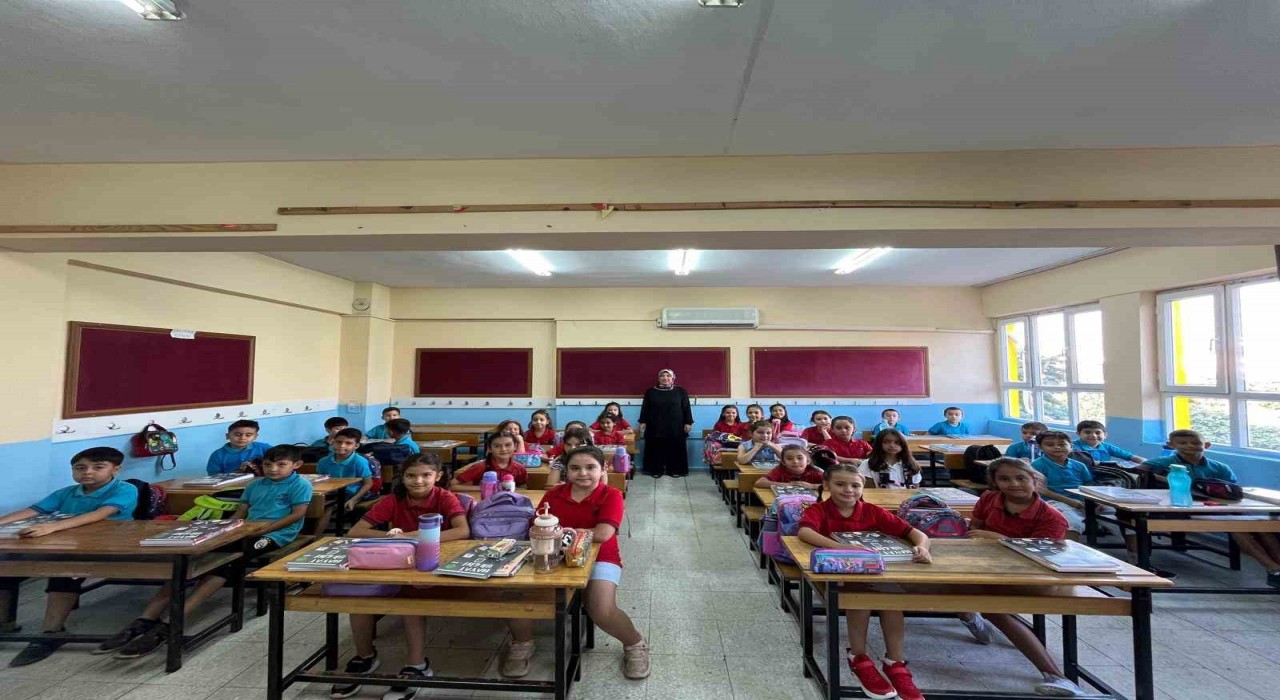 Adanada 522 bin öğrenci ders başı yaptı