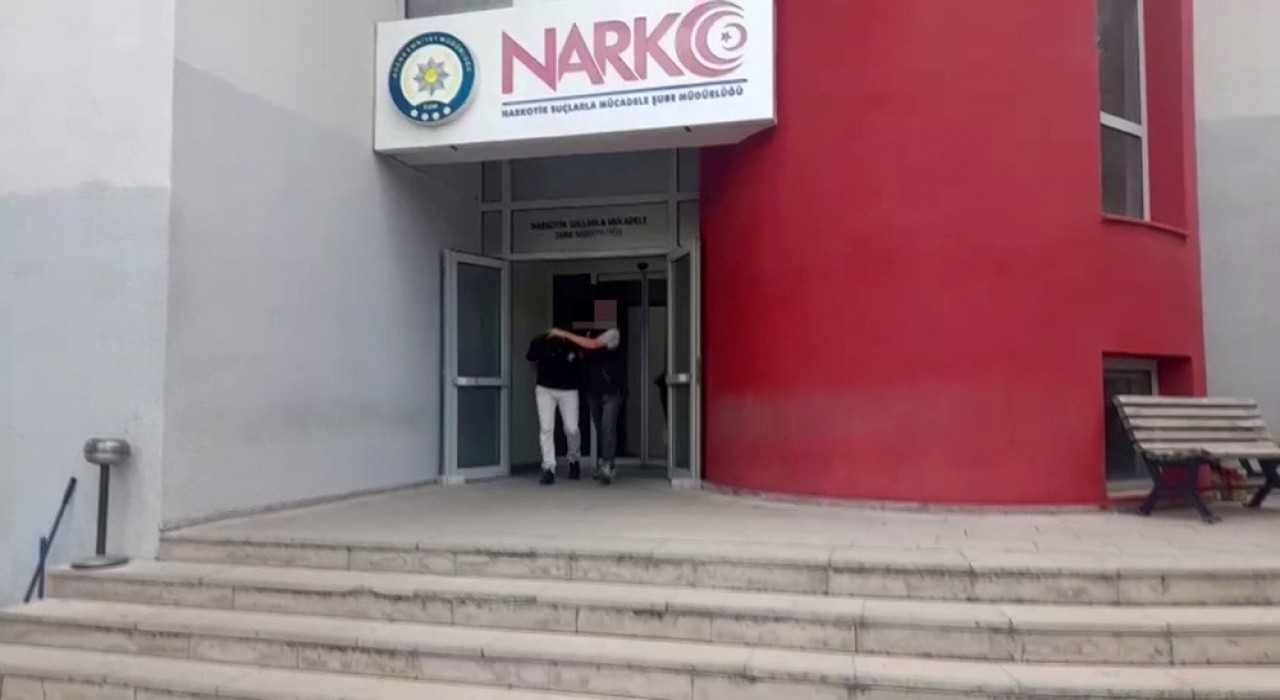 Adanada torbacı ve kullanıcı 23 hükümlü yakalanıp cezaevine gönderildi