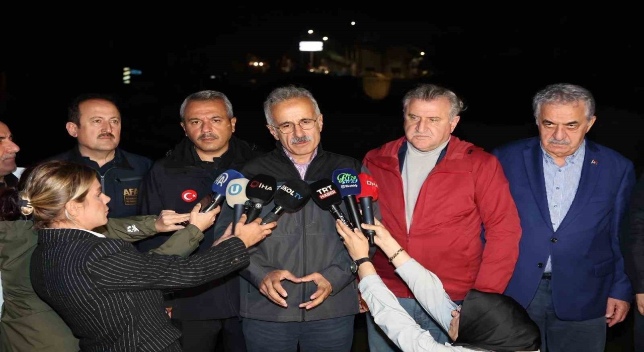 AFAD: Gök gürültülü sağanak yağış nedeniyle yarın, Rize, Giresun, Trabzon ve Artvin illerimize turuncu uyarı verilmiştir