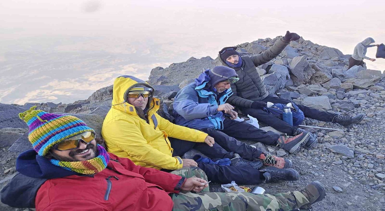 Ağrı Dağında 4 günlük zirve yolculuğu