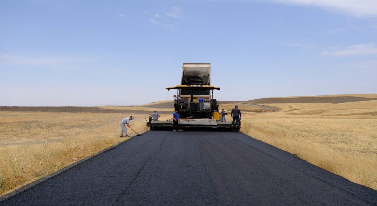 Ağrıda 17 kilometrelik köy yolunda asfalt çalışması tamamlandı