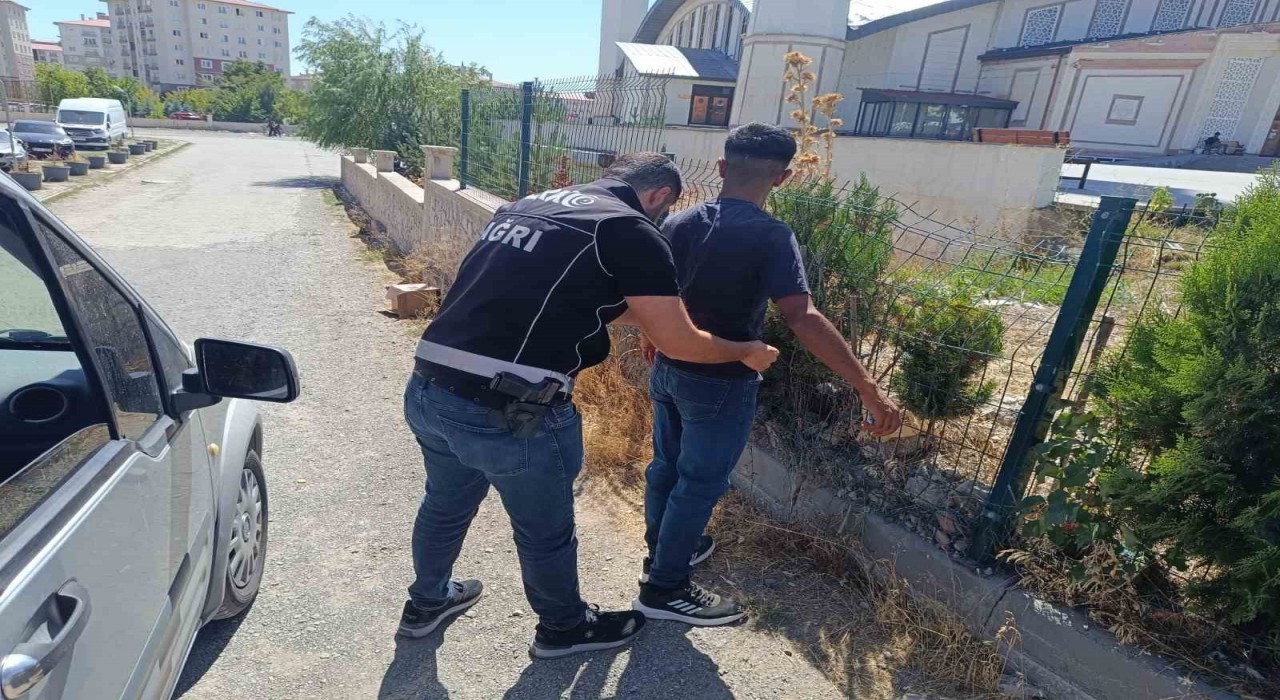 Ağrıda 194 okul çevresi ve 111 servis aracı kontrol edildi