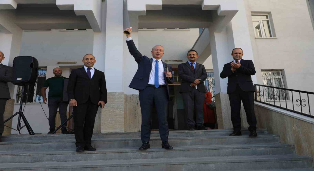 Ağrıda 2025-2026 eğitim öğretim yılı ilk ders ziliyle başladı