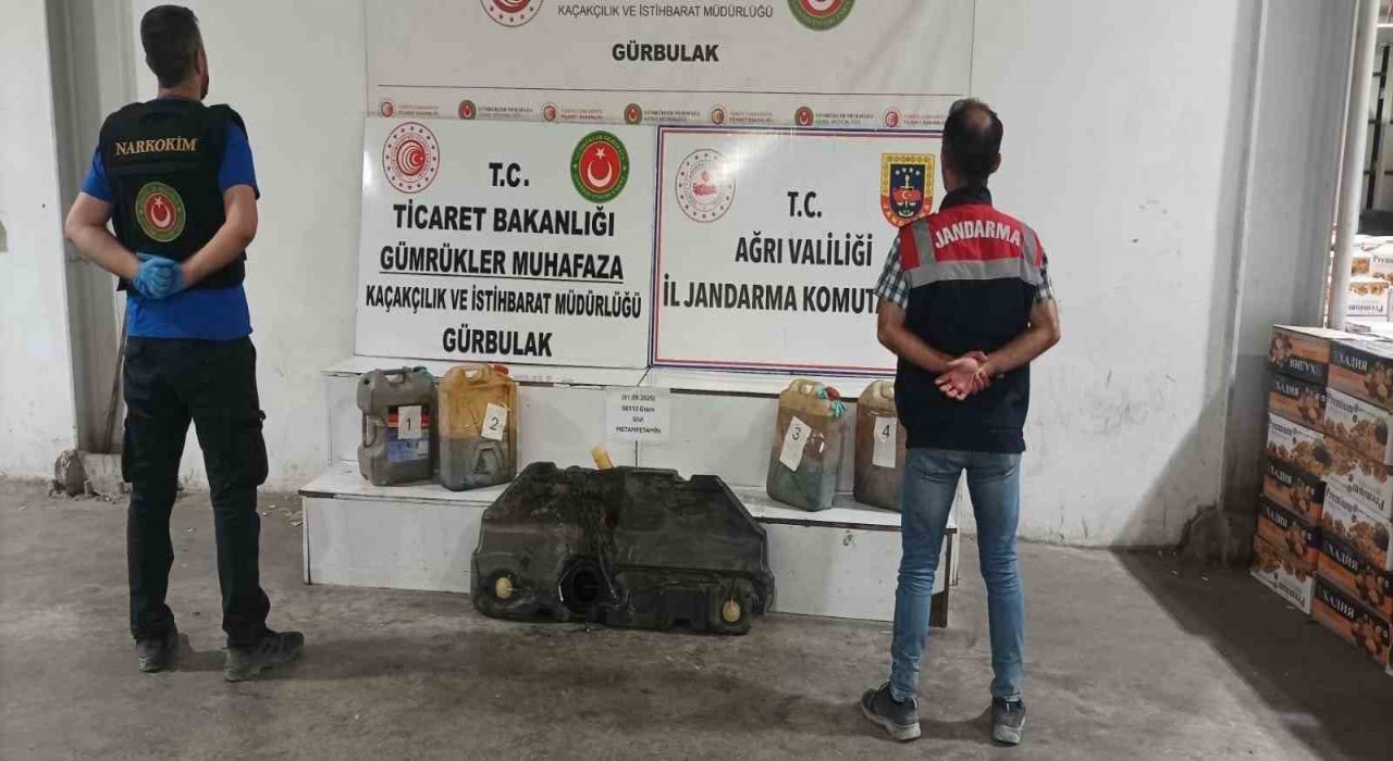 Ağrıda tırın yakıt deposunda 56 kilo sıvı metamfetamin ele geçirildi