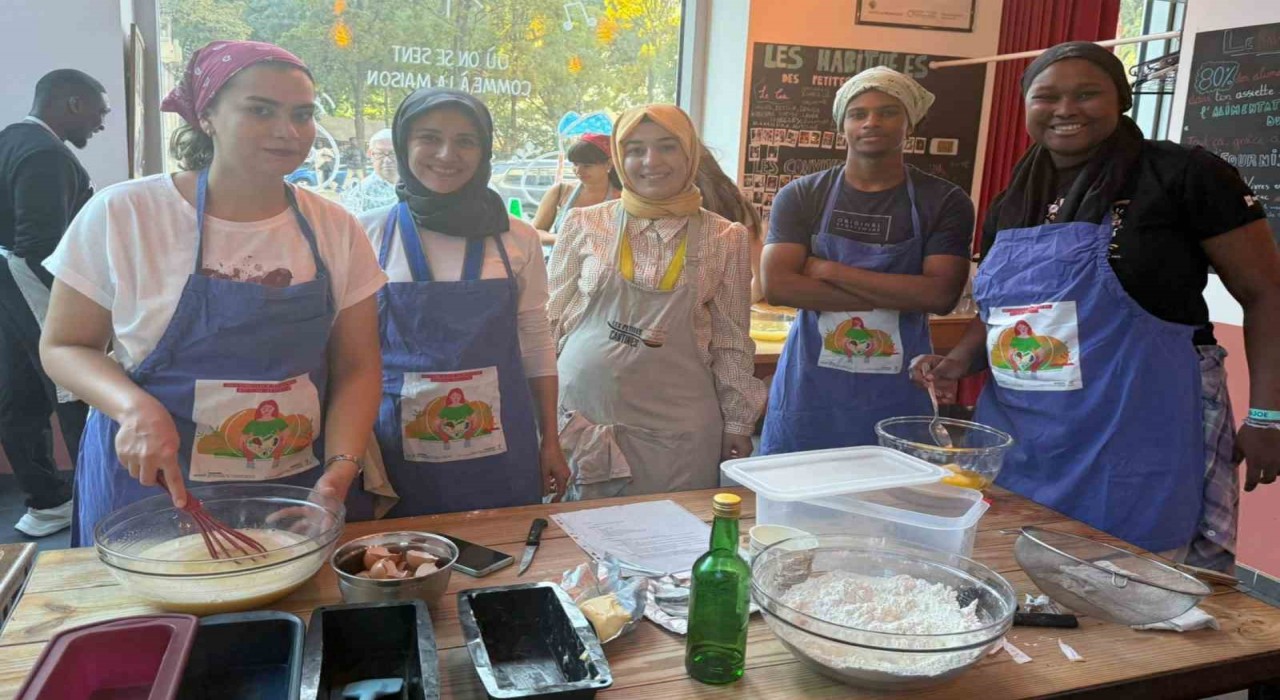 Aile ve Sosyal Hizmetler İl Müdürlüğü, Pariste Gençlik Değişimi Projesini tamamladı