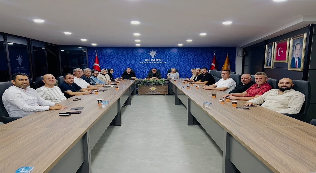 AK Parti heyetinde yol haritası belirlendi