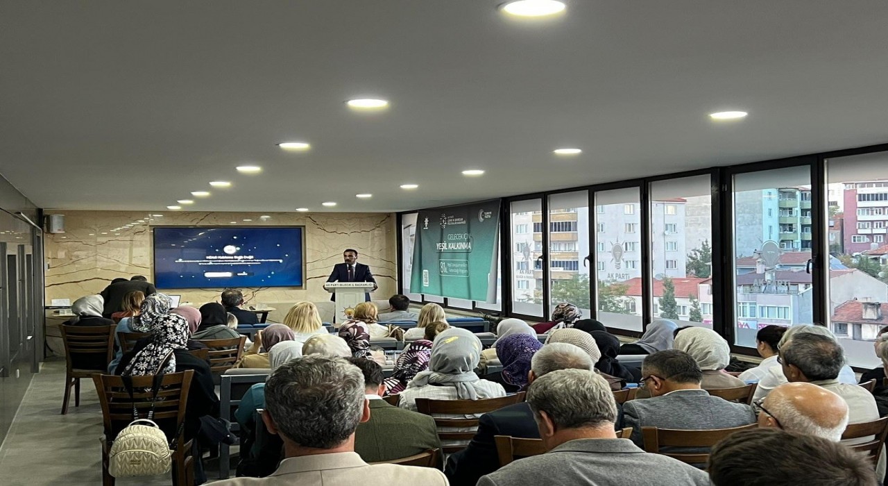 AK Parti teşkilatına yeşil dönüşüm sunumu