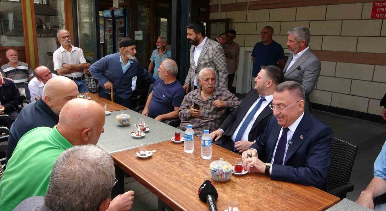 AK Partili Oktay, Sancaktapede esnafı ve şehit ailesini ziyaret etti