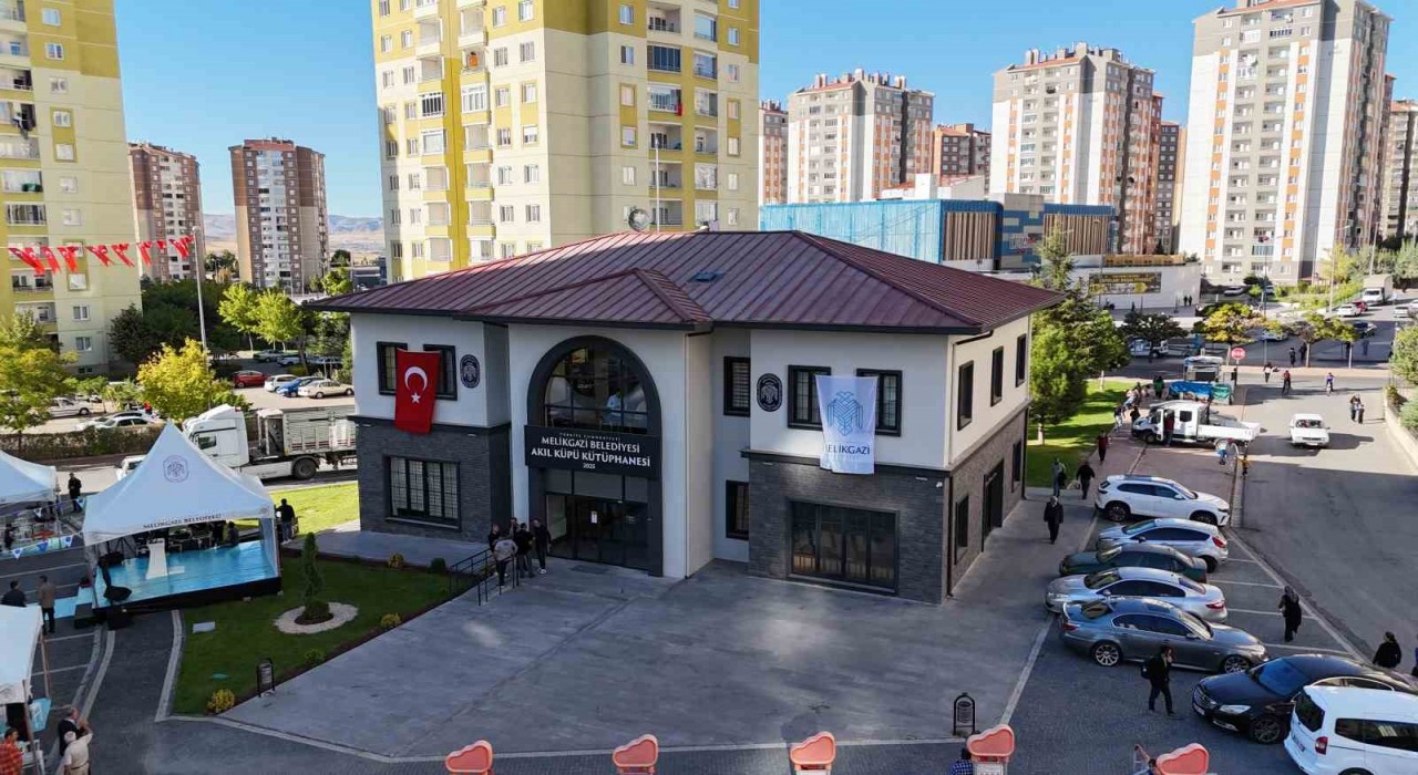 Akıl Küpü Kütüphanesi Geside açıldı