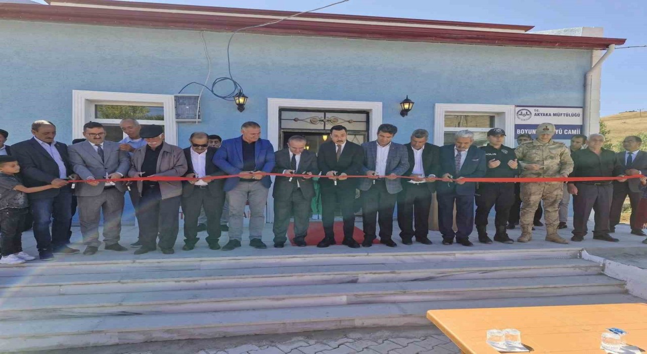 Akyakada köy camisi dualarla hizmete açıldı