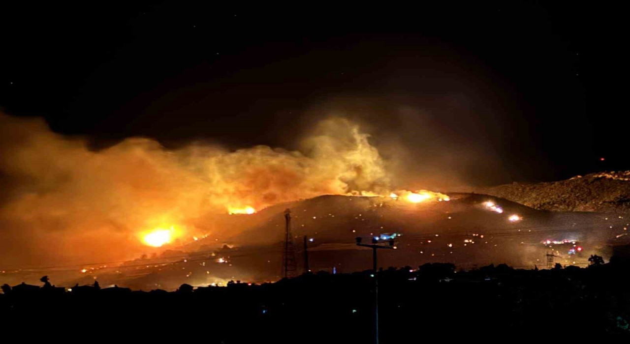 Alanyada orman yangını sürüyor: Rüzgar müdahaleyi zorlaştırıyor