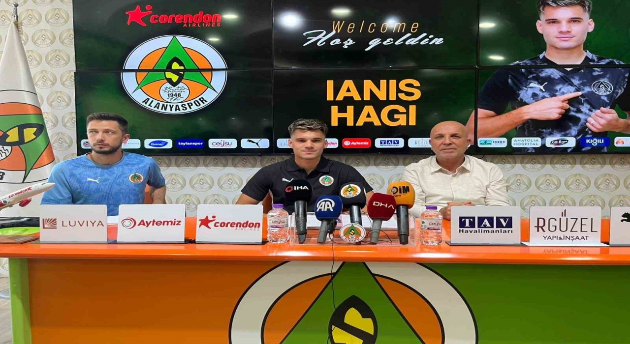 Alanyaspor, Ianis Hagi ile sözleşme imzaladı
