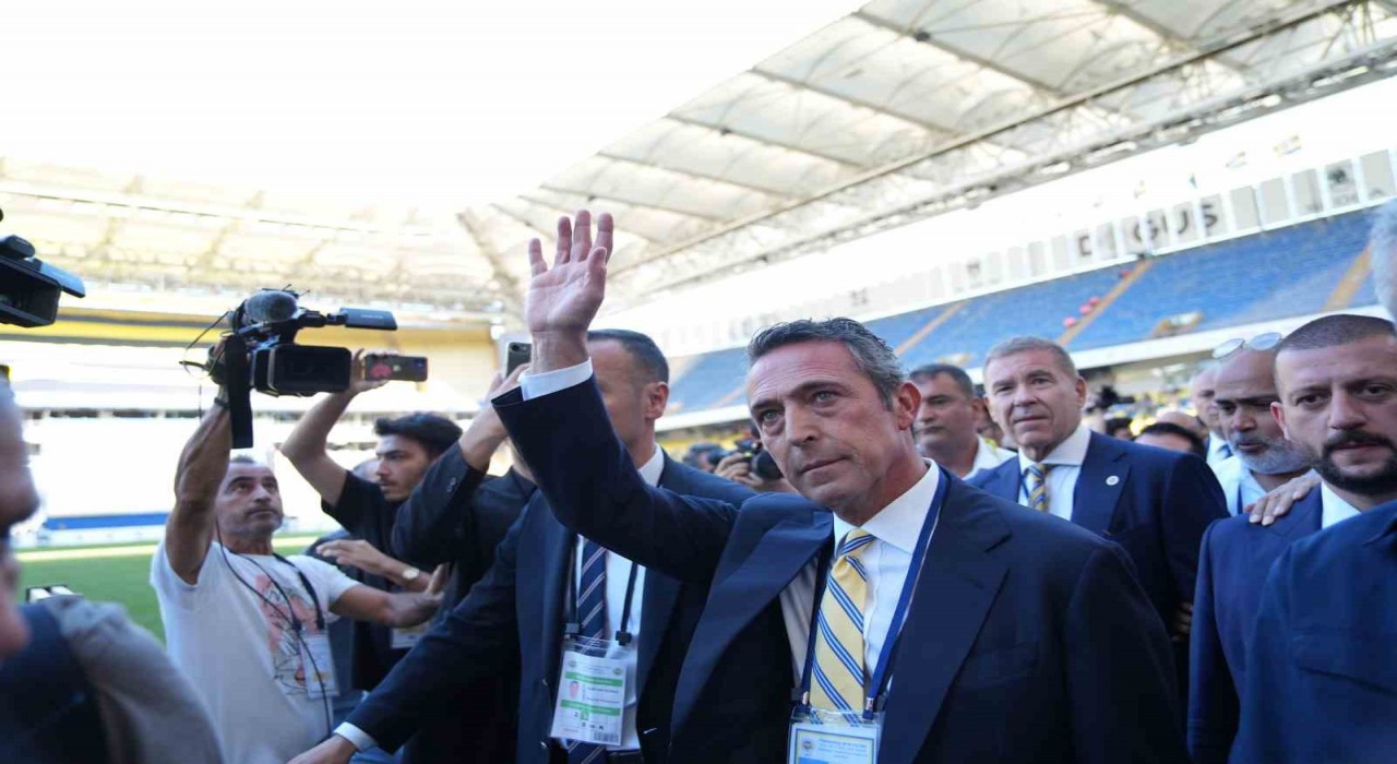 Ali Koç: Bir nefer olarak her zaman Fenerbahçenin emrinde olacağım