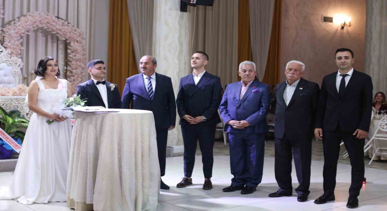 Alkır ailesinin mutlu günü