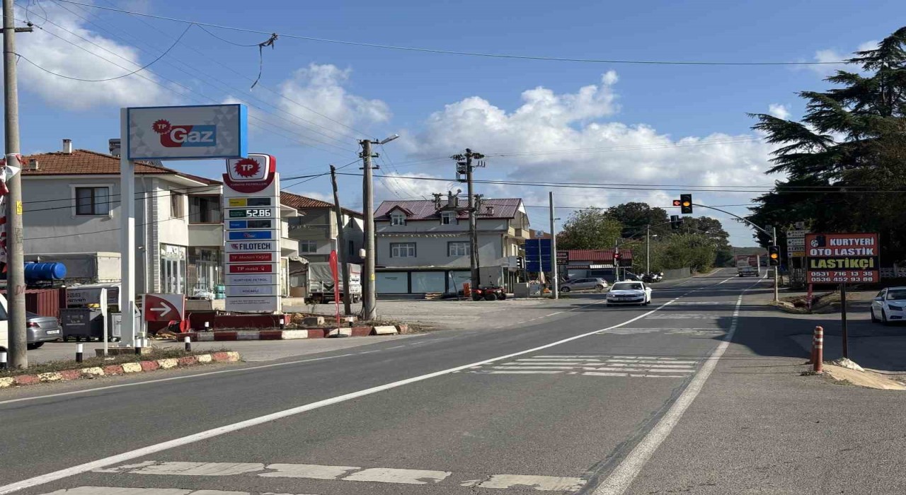 Alkollü sürücünün çarptığı yayayı zıplaması kurtardı