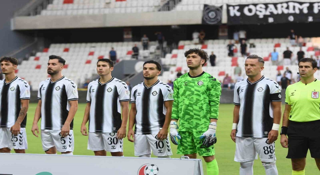 Altay, bu sezon 3 maç oynadı ve skor üretemedi