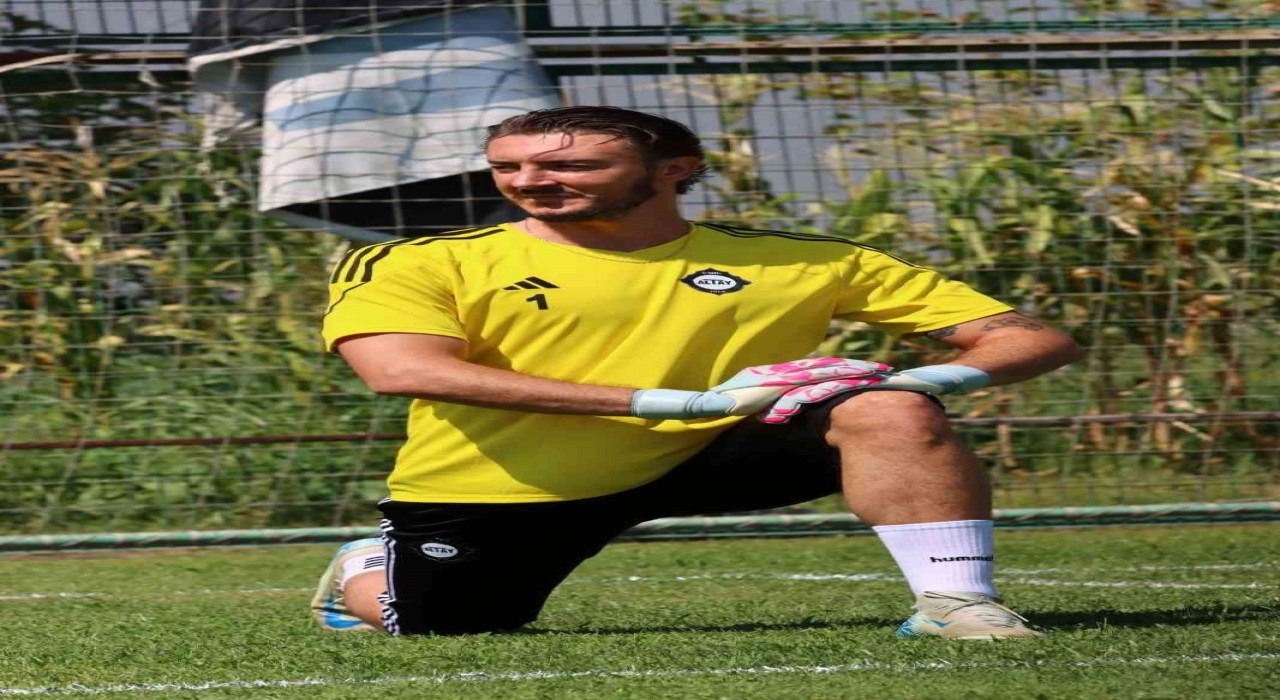 Altayda kaleci Ozan Özenç şoku yaşanıyor