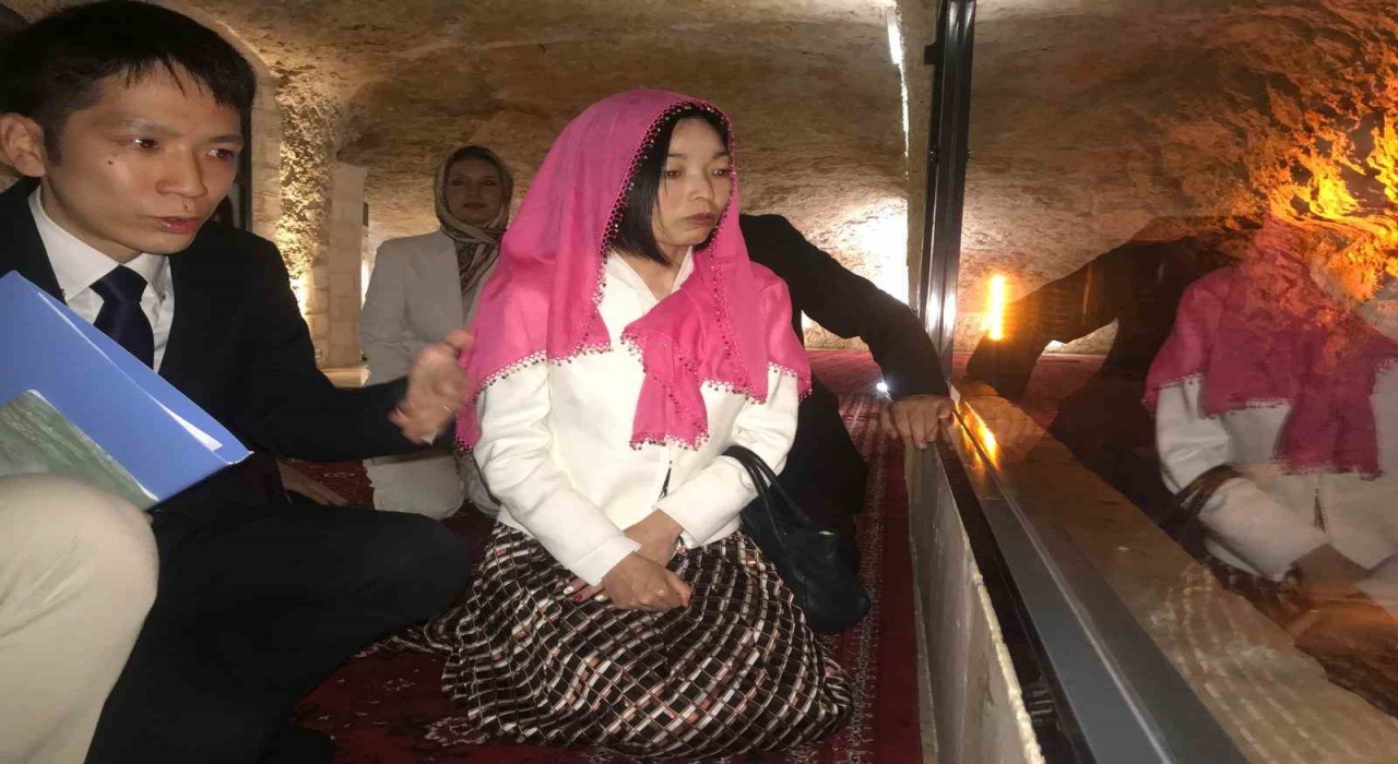 Altes Prensesi Akiko Mikasa, Balıklıgölü ziyaret etti