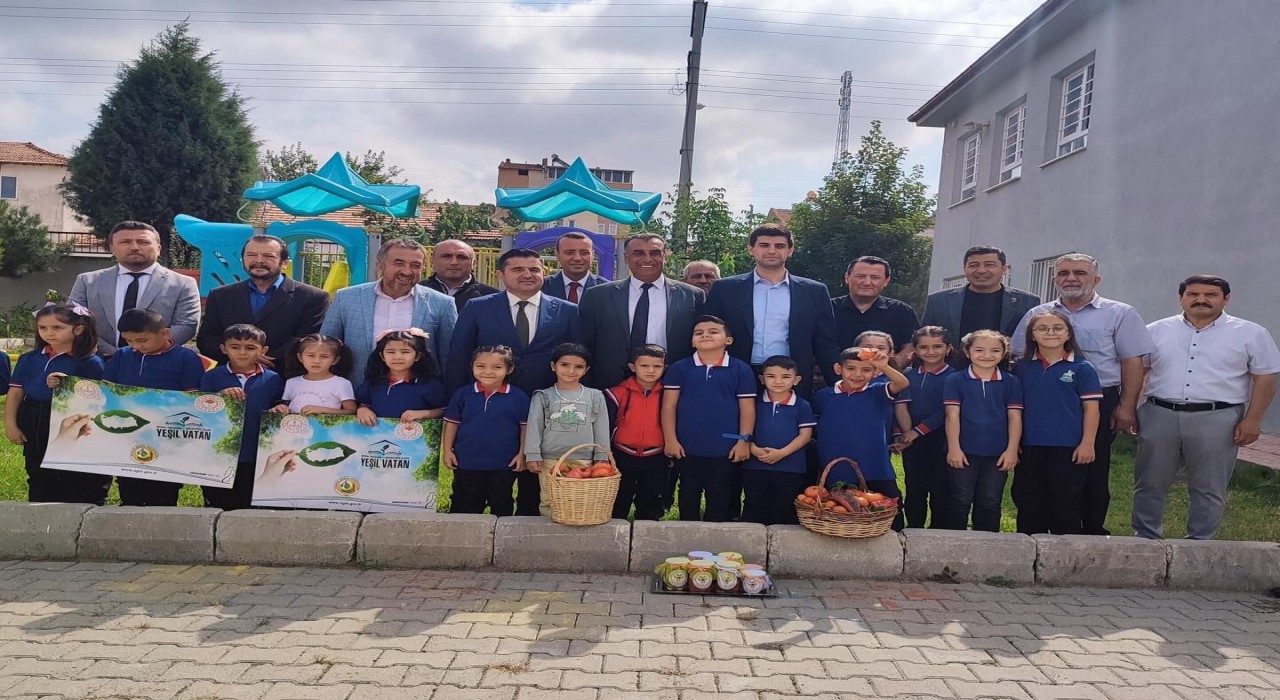 Altıntaşta eğitim öğretim yılı doğa sevgisiyle başladı