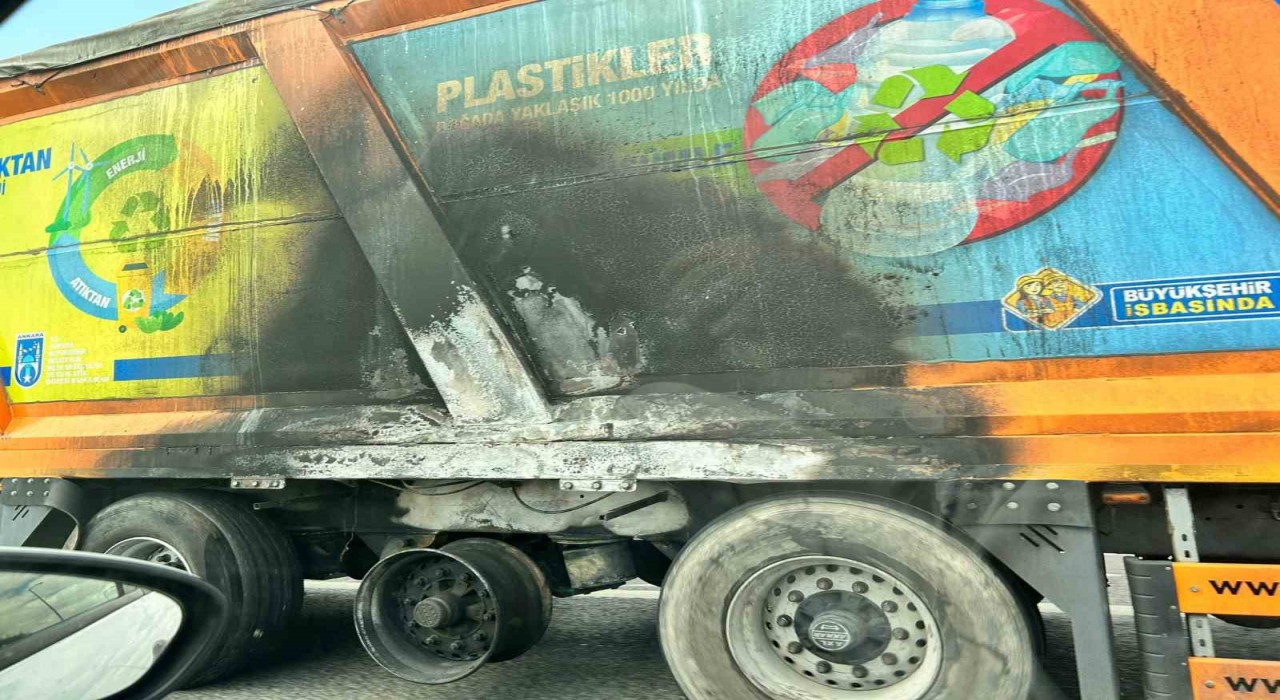 Ankara Büyükşehir Belediyesine ait tır alev aldı