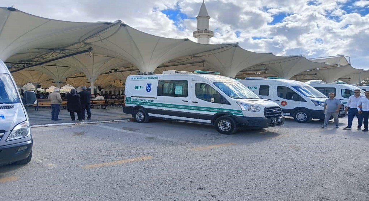 Ankarada 13. kattan düşerek hayatını kaybeden çocuk son yolculuğuna uğurlandı